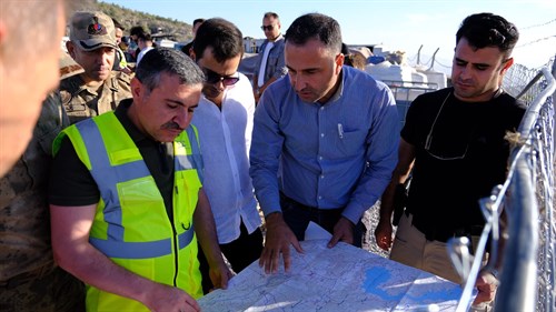 VALİ ATAY, PETROL ÜRETİM KUYULARINDA İNCELEMELERDE BULUNDU